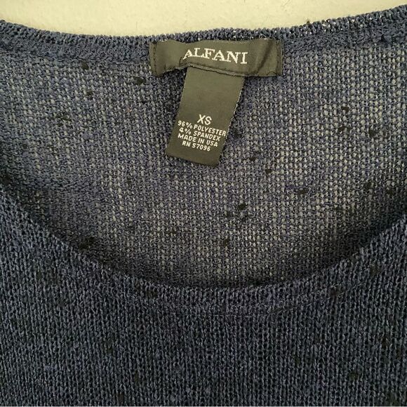 Alfani Women’s Scoop Neck Sheer Knit Blue Elbow Sleeve Top size XS - Picture 2 of 3